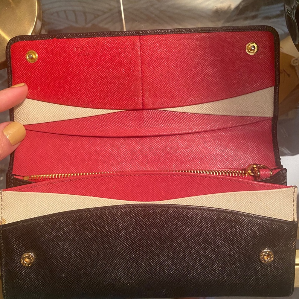 prada wallet - Picture 6 of 6